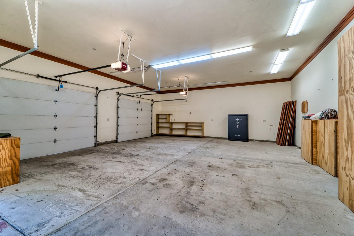 683 Stewart Road Yuba City, CA 95991 - Photo 22 of 55 a view of a garage