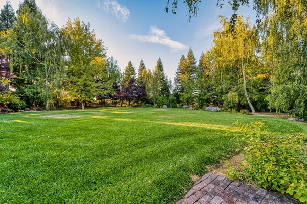 $995,000 | 683 Stewart Road, Yuba City, CA 95991