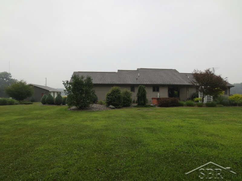 3350 South Fordney Road Hemlock, MI 48626 - Photo 12 of 12 20366270-11.JPG
