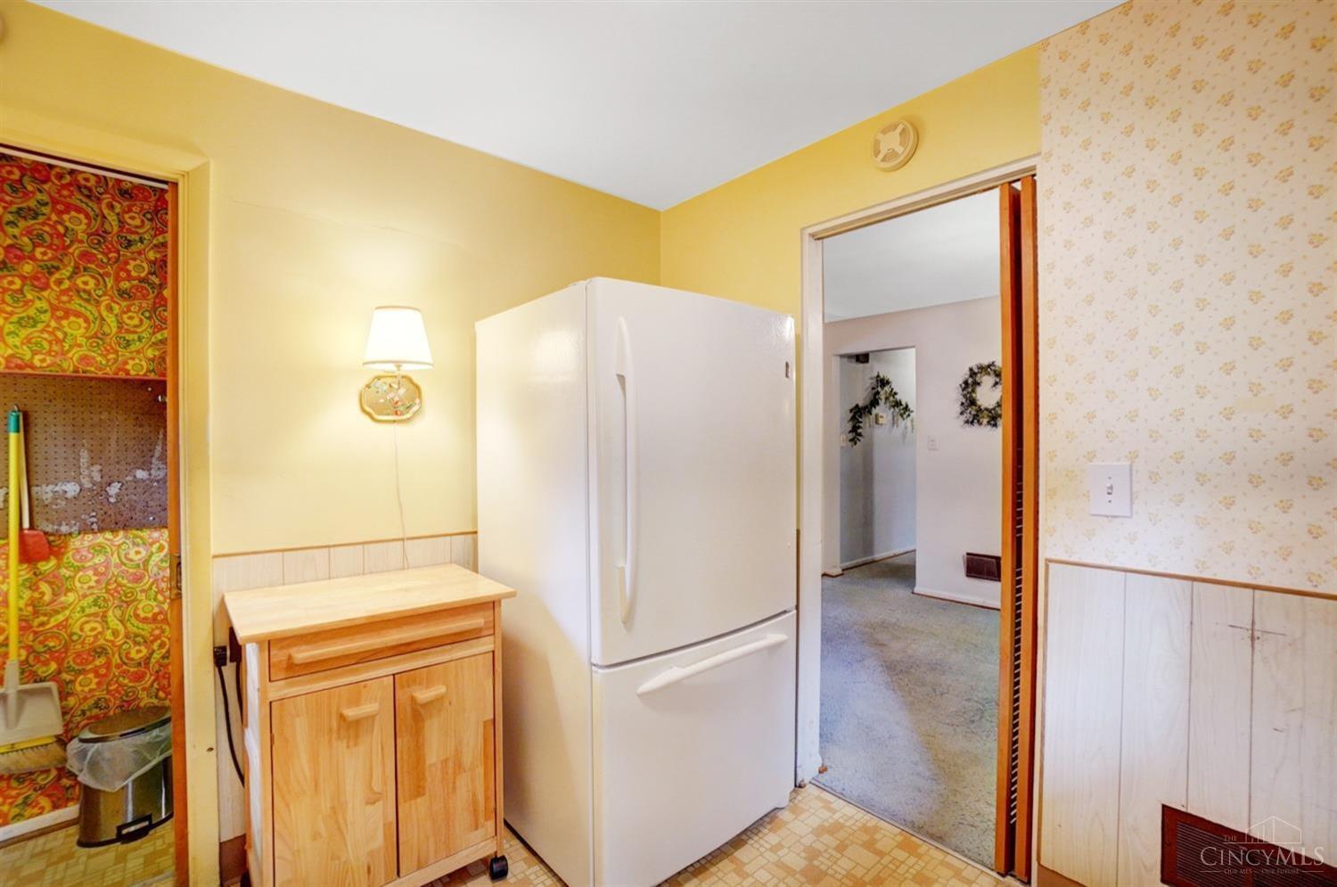 9278 Ranchill Drive Cincinnati, OH 45231 - Photo 12 of 23 Gallery Image 12