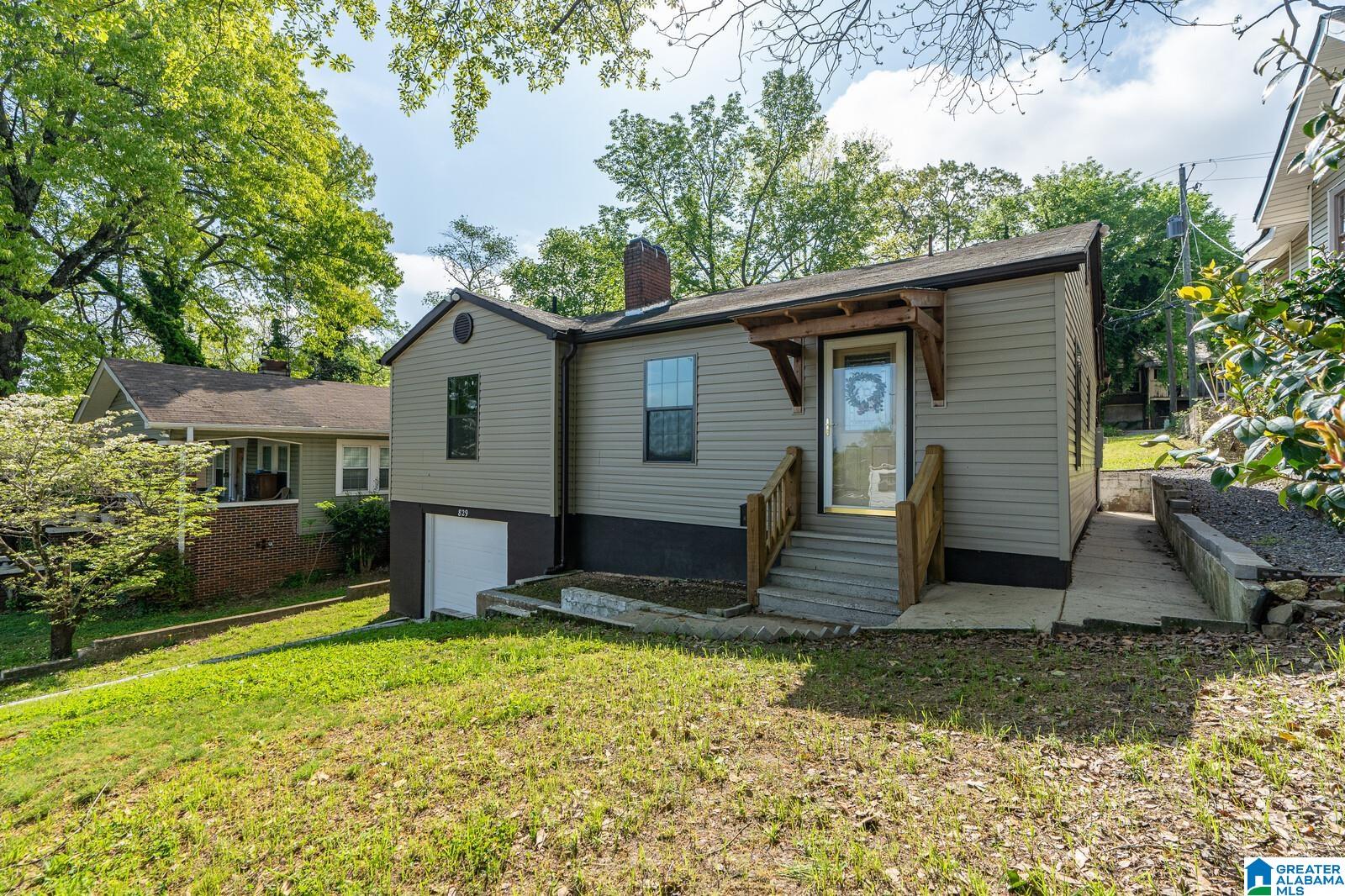 829 Valley Rd Place Birmingham, AL 35208 - Photo 3 of 34