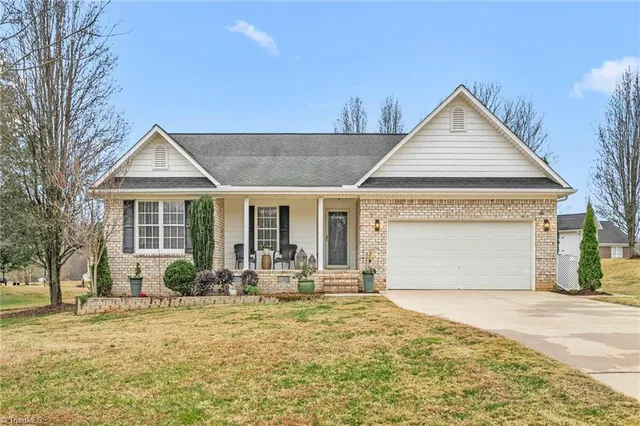 $390,000 | 2572 Farrell Road, Mebane, NC 27302