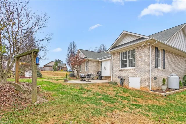 $390,000 | 2572 Farrell Road, Mebane, NC 27302
