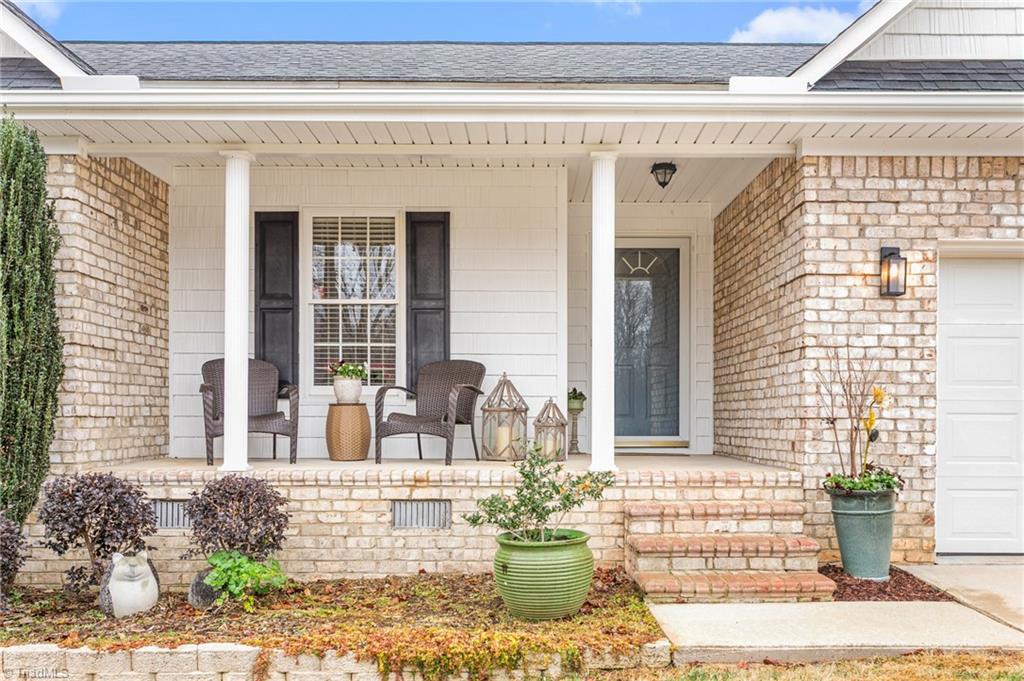 2572 Farrell Road Mebane, NC 27302 - Photo 2 of 26