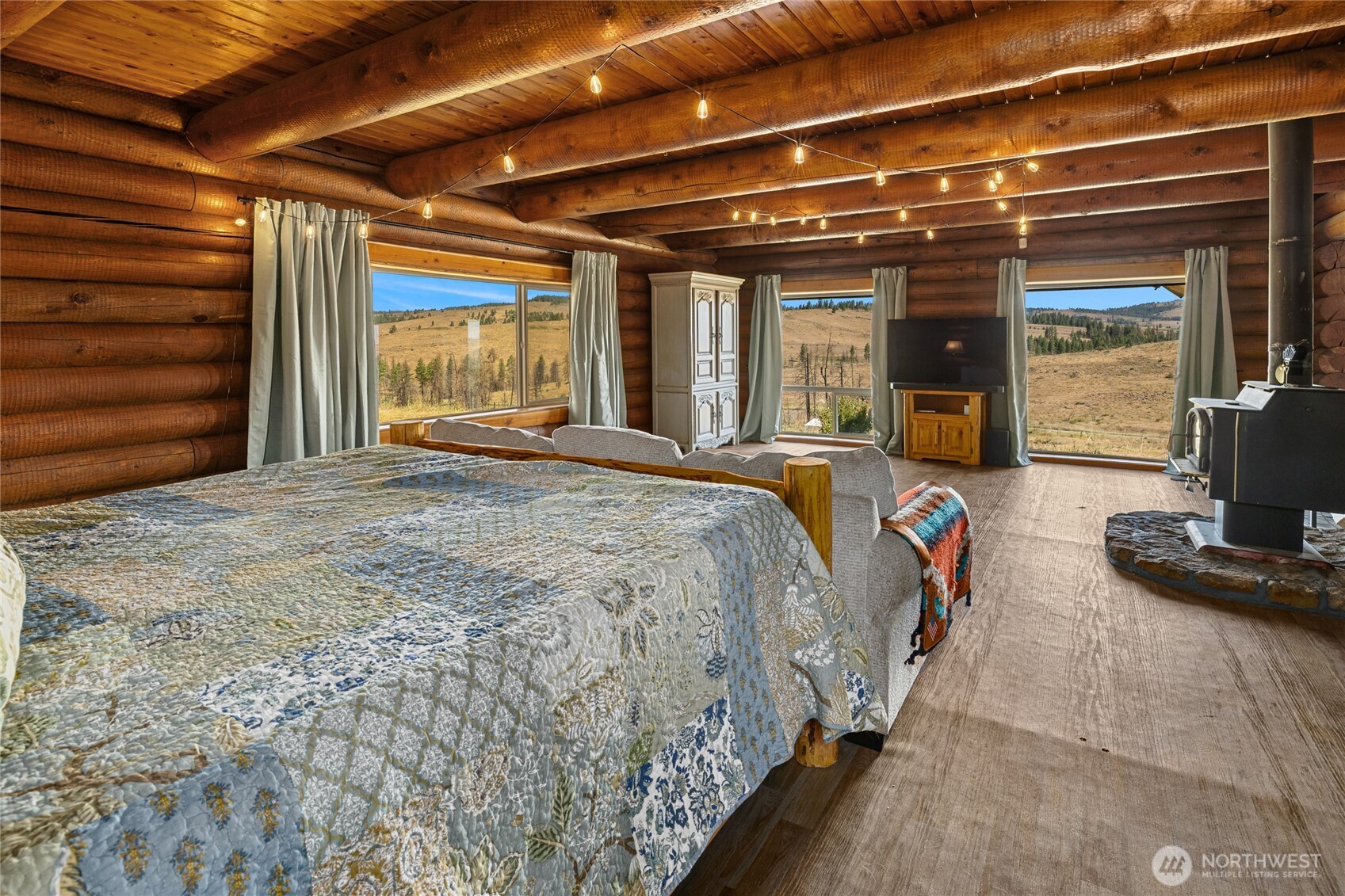 26200 North Wenas Road Selah, WA 98942 - Photo 15 of 35