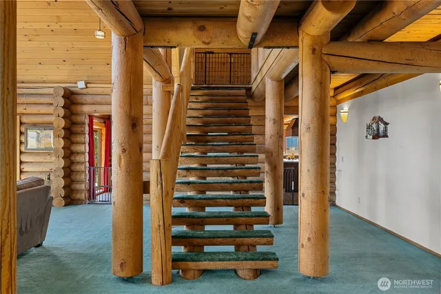 a view of a house with a small yard