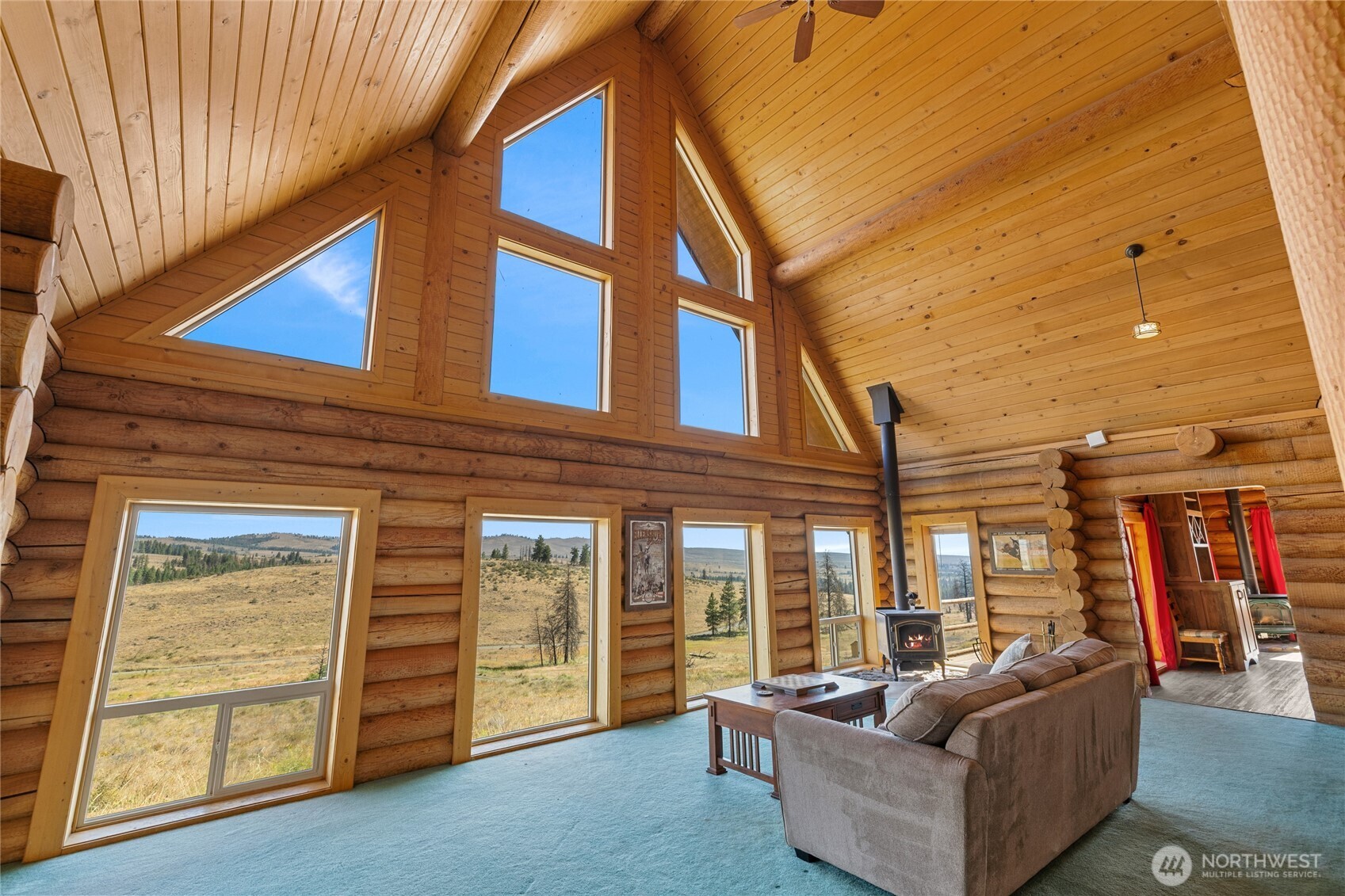 26200 North Wenas Road Selah, WA 98942 - Photo 4 of 35