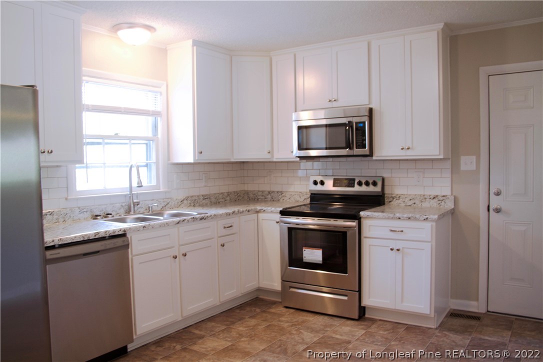 5720 Archer Road Hope Mills, NC 28348 - Photo 7 of 33 Gallery Image 7