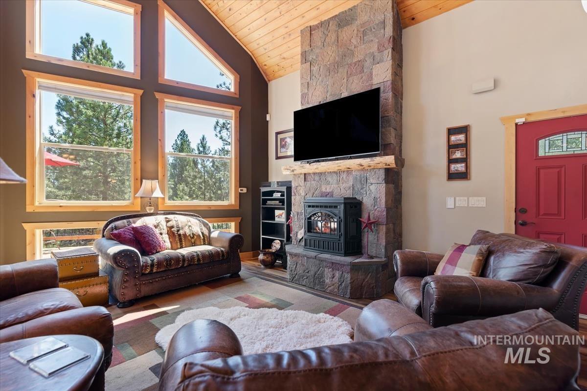 20 Shadow Road Garden Valley, ID 83622 - Photo 7 of 50