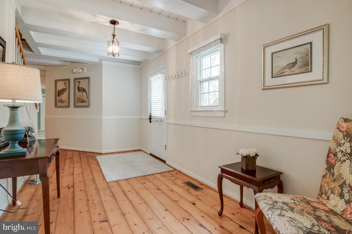 5202 Winfield Road Fairfax, VA 22030 - Photo 6 of 43 Gallery Image 6