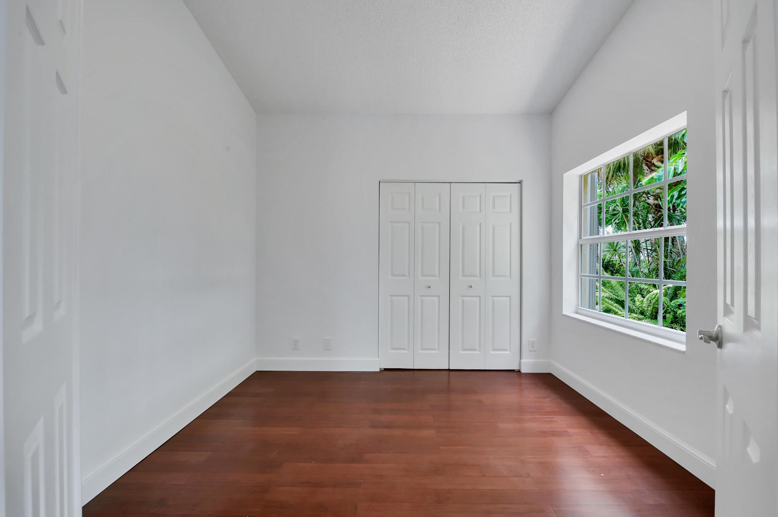 15426 Floral Club Road Delray Beach, FL 33484 - Photo 12 of 26 07 bed room 01