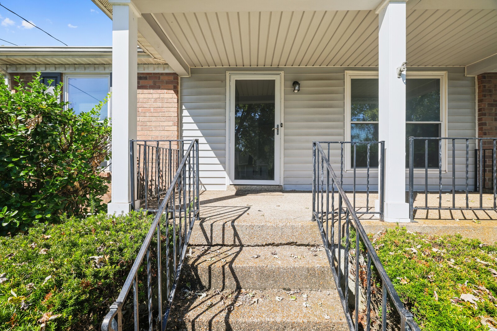 1429 Autumn Knoll Road Hermitage, TN 37076 - Photo 4 of 35