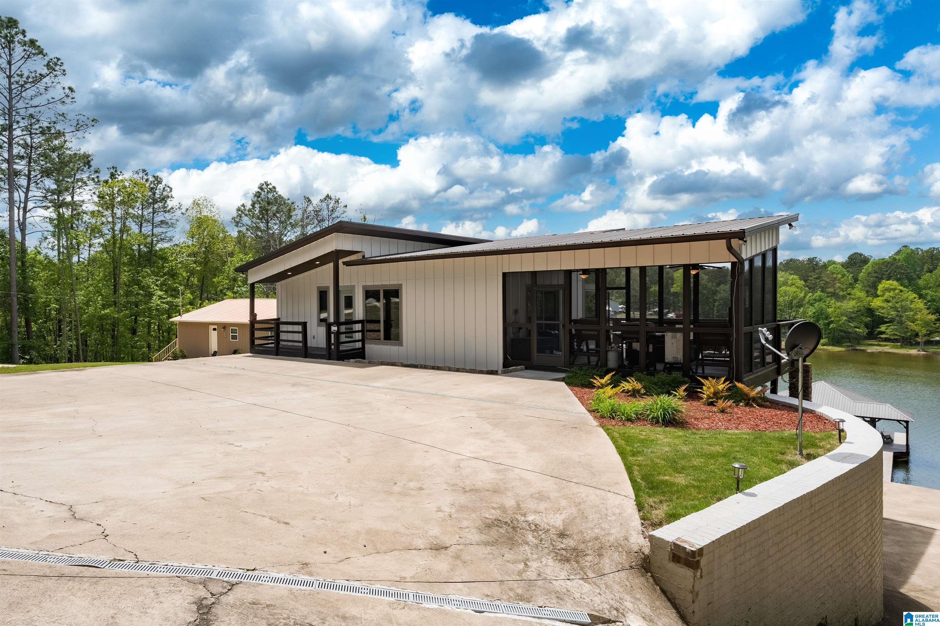 244 South Lakeside Lane Alpine, AL 35014 - Photo 3 of 32