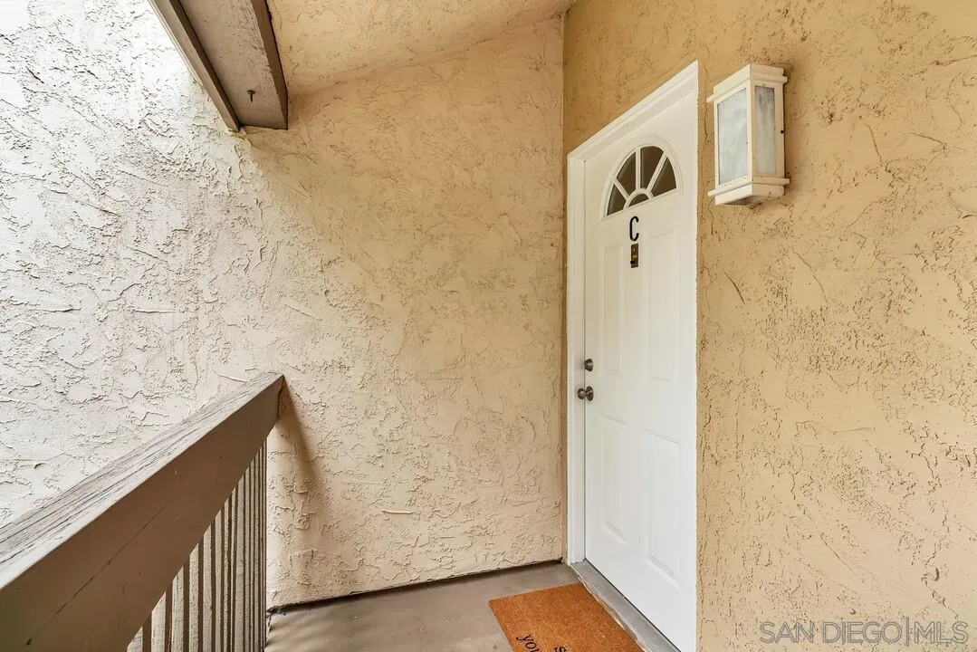 8524 Via Mallorca, Unit C La Jolla, CA 92037 - Photo 27 of 36 a view of door