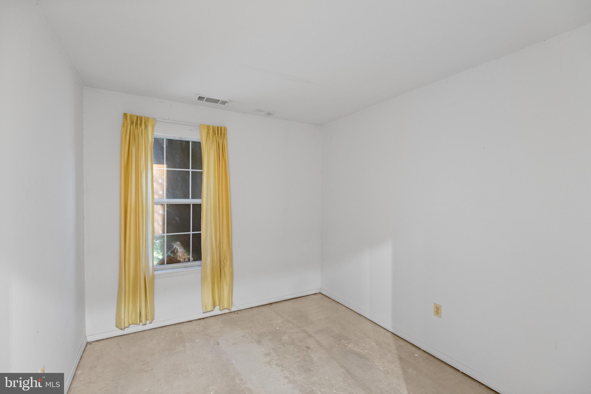 6231 Marlora Road Baltimore, MD 21239 - Photo 15 of 27 Bedroom 2