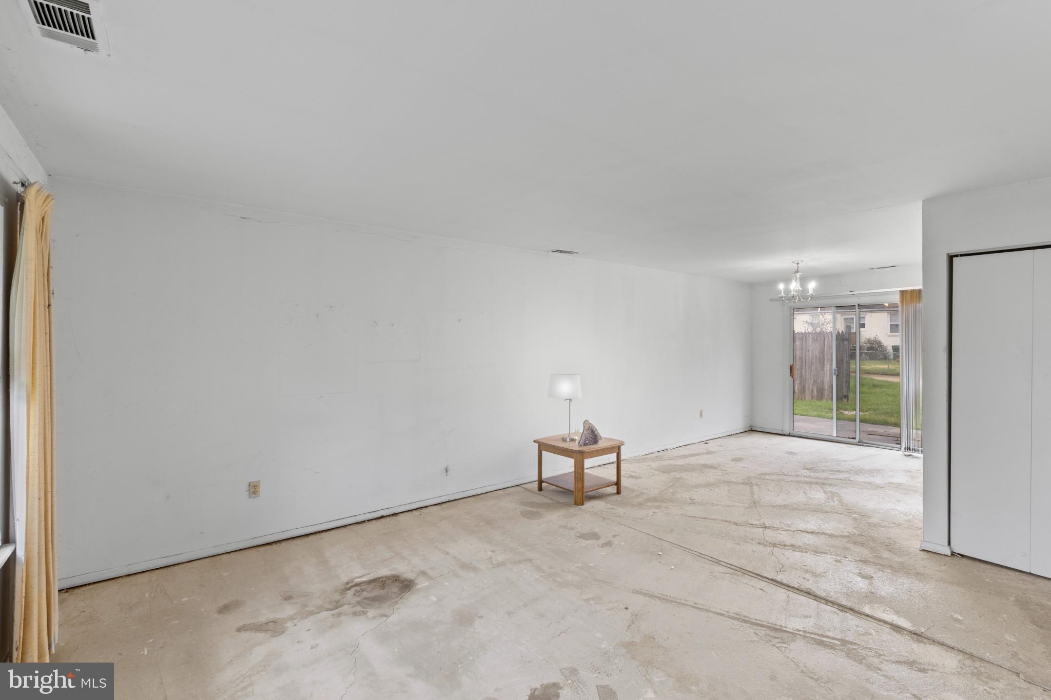 6231 Marlora Road Baltimore, MD 21239 - Photo 3 of 27 Living Room and Dining Area