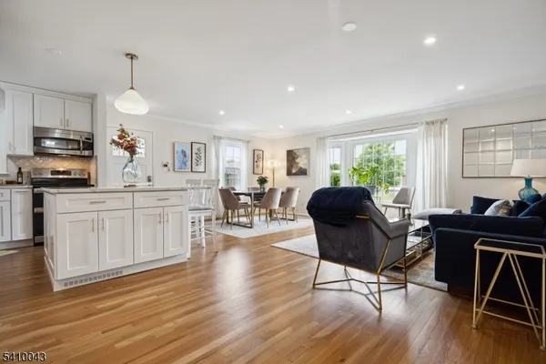$3,900 | 126 Brandywyne Drive, Florham Park, NJ 07932