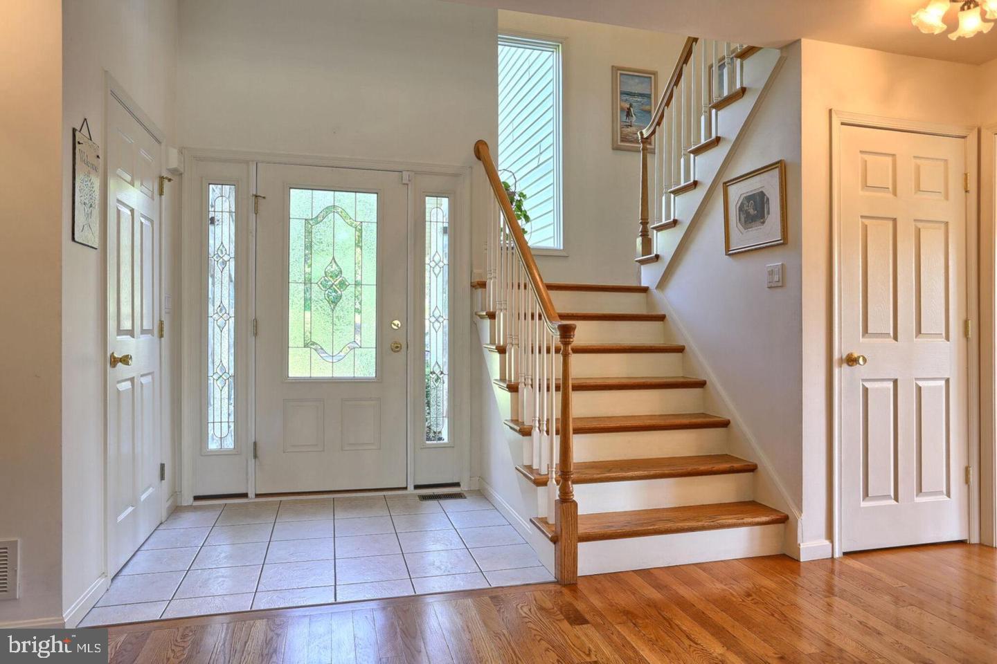 256 Willis Road Etters, PA 17319 - Photo 3 of 52 Foyer