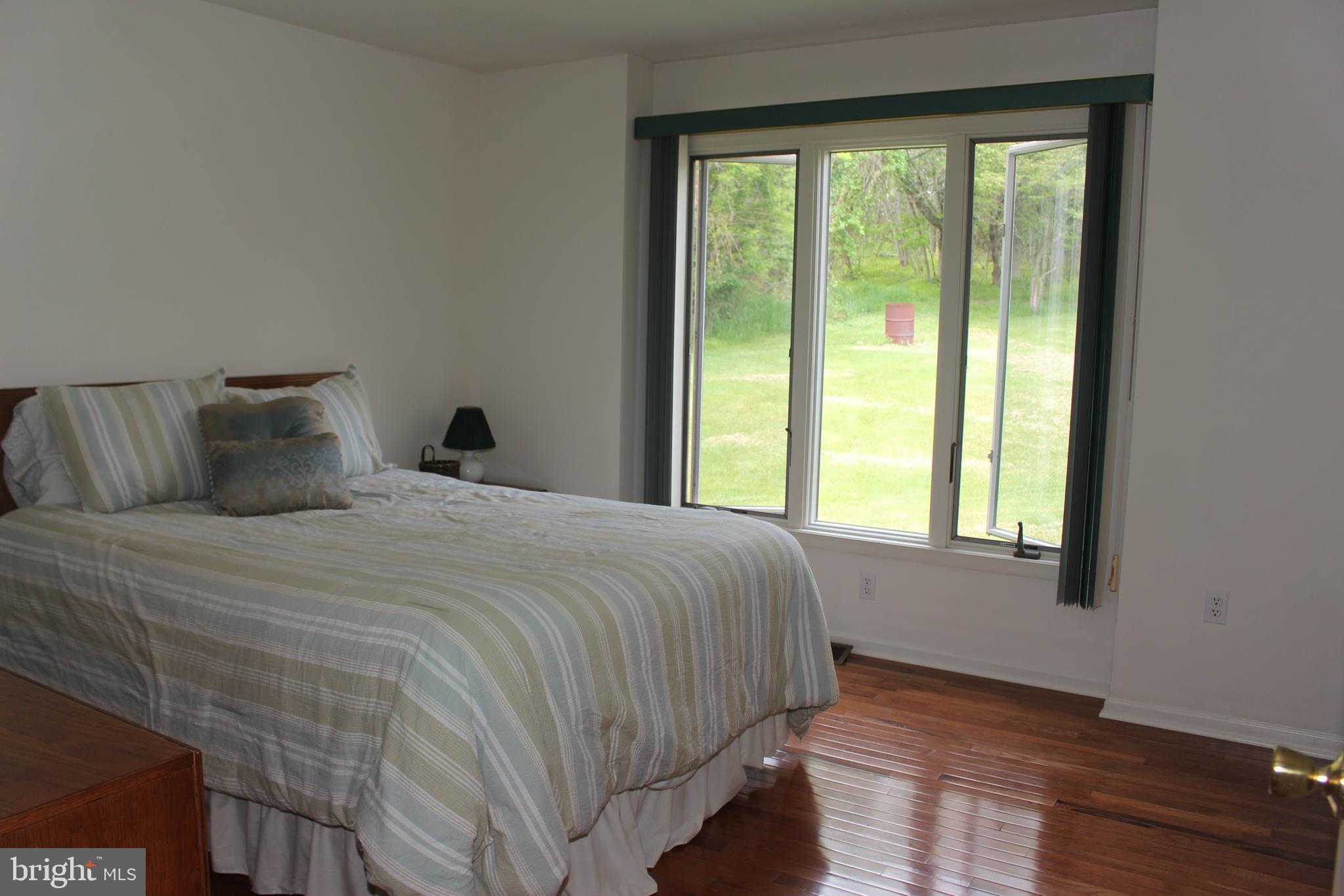 256 Willis Road Etters, PA 17319 - Photo 29 of 52 1st floor bedroom #2
