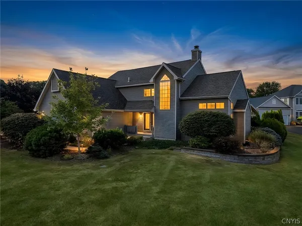 $639,999 | 145 Lorian Drive, Salina, NY 13212