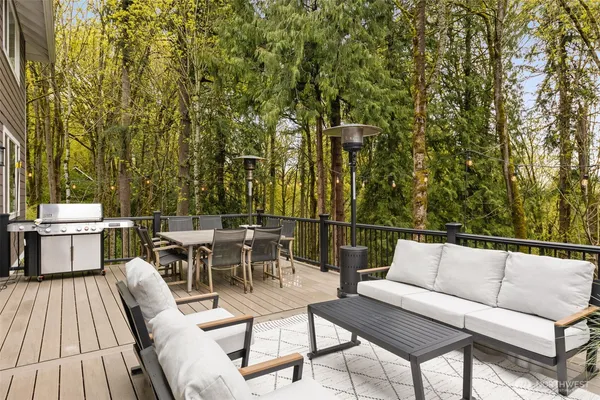$2,025,000 | 15820 104th Avenue Northeast, Bothell, WA 98011