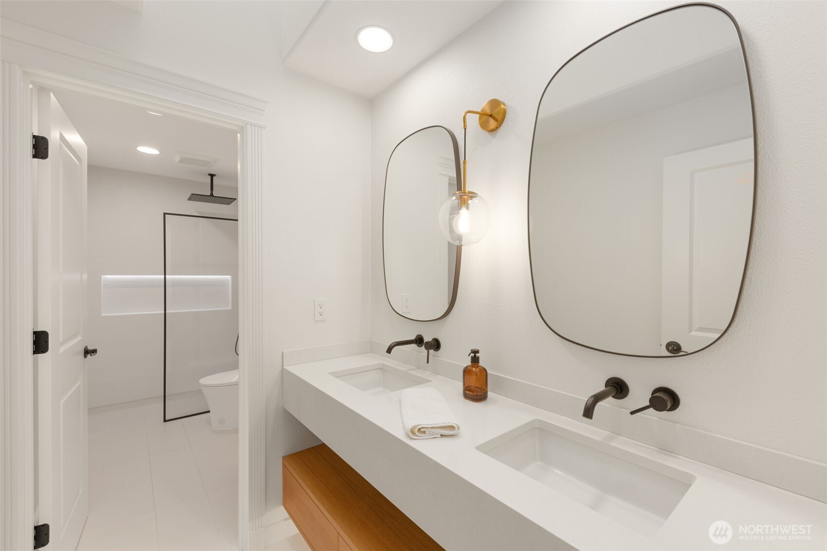 15820 104th Avenue Northeast Bothell, WA 98011 - Photo 32 of 40