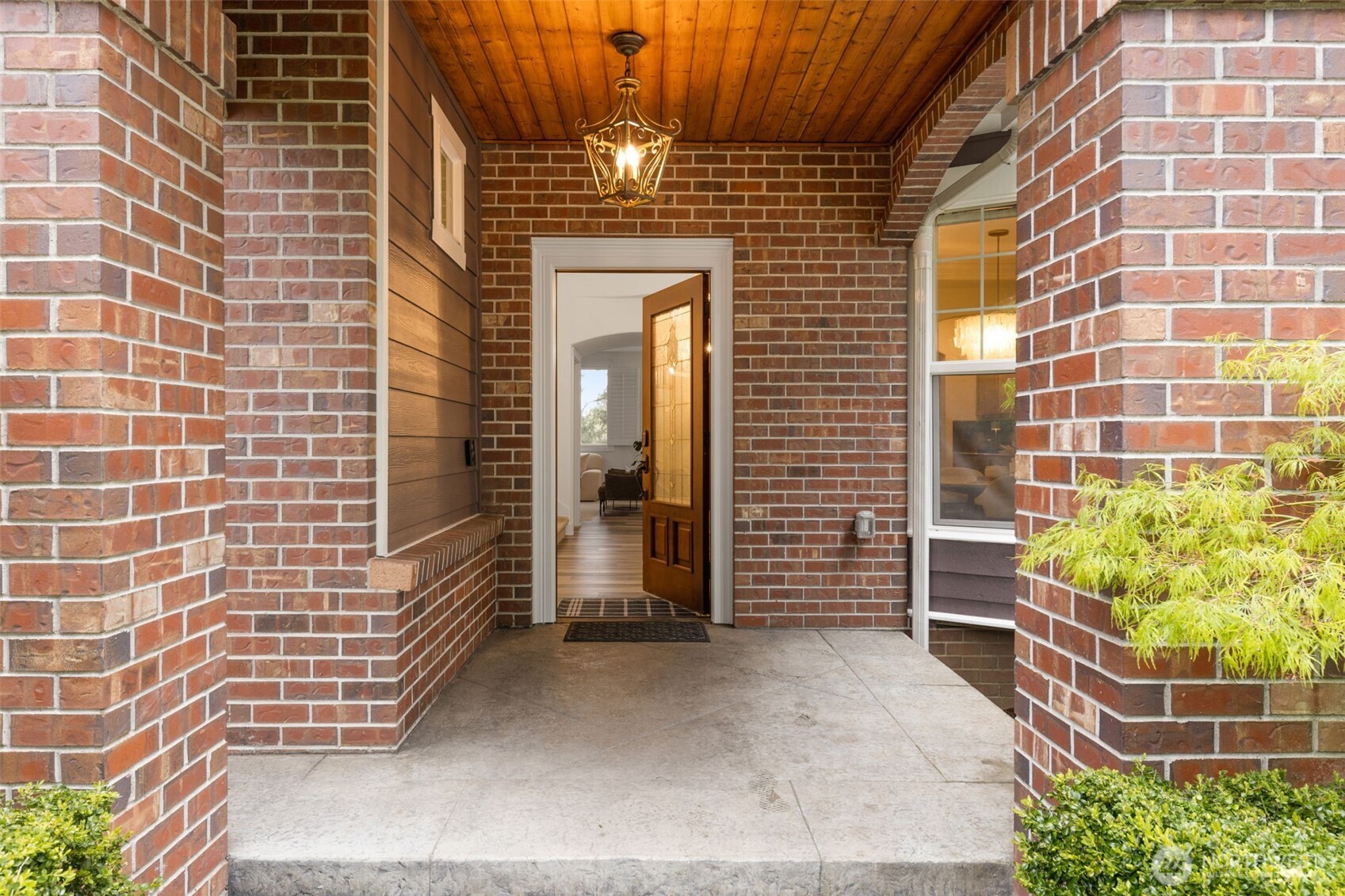 15820 104th Avenue Northeast Bothell, WA 98011 - Photo 4 of 40