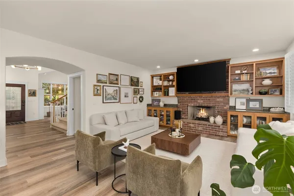 $2,025,000 | 15820 104th Avenue Northeast, Bothell, WA 98011