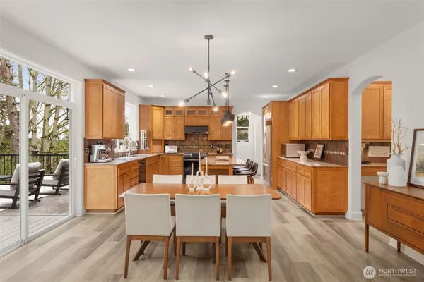 $2,025,000 | 15820 104th Avenue Northeast, Bothell, WA 98011