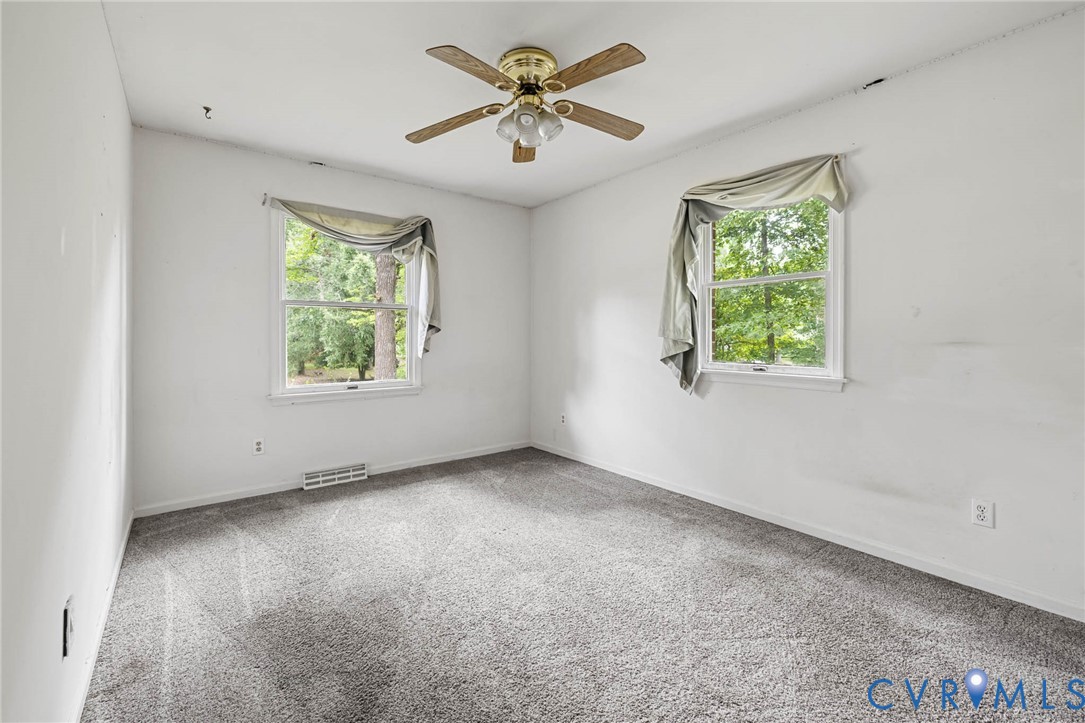 10105 Southampton Road Disputanta, VA 23842 - Photo 15 of 25