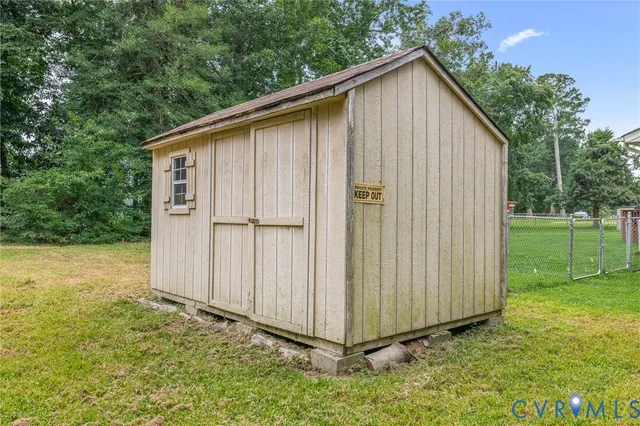 $275,000 | 10105 Southampton Road, Disputanta, VA 23842