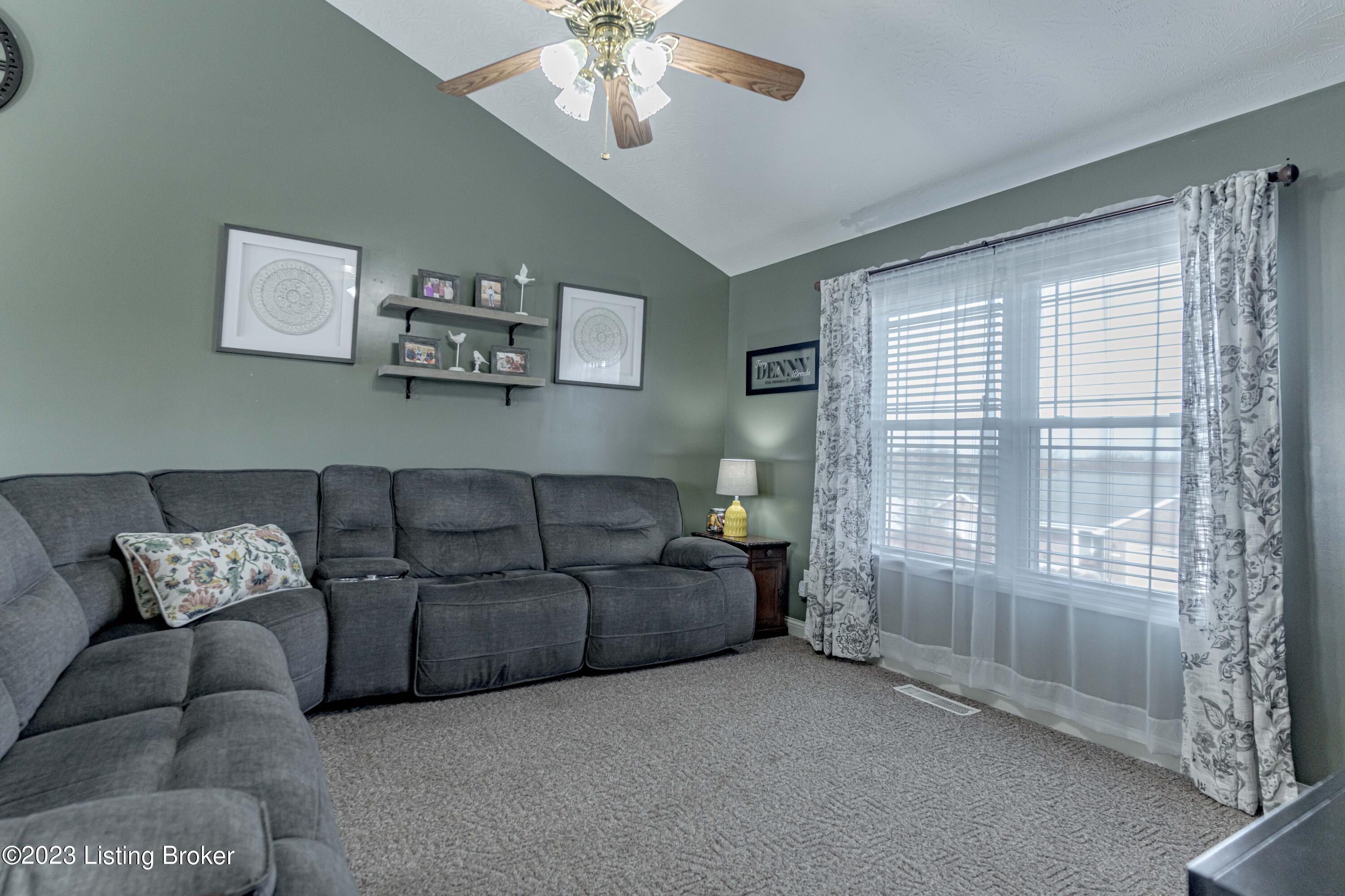 112 Cedar Ridge Road Frankfort, KY 40601 - Photo 8 of 52 Family Rm