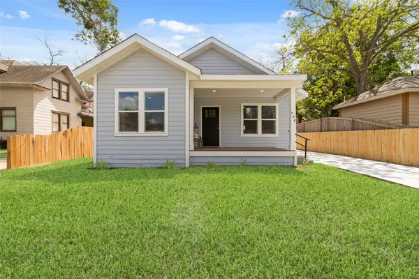 $190,000 | 504 North Lake Avenue, Eagle Lake, TX 77434