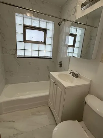 $1,850 | 511 Summit Avenue, Unit 2R, Park Ridge, IL 60068