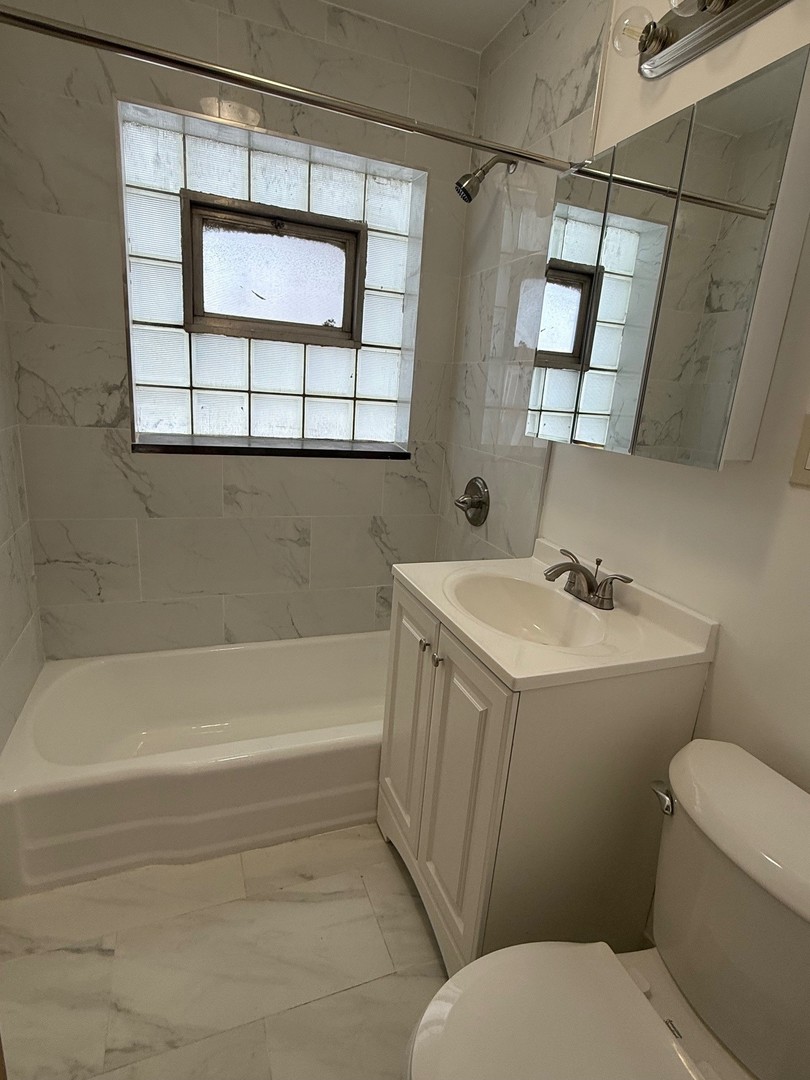 511 Summit Avenue, Unit 2R Park Ridge, IL 60068 - Photo 8 of 8