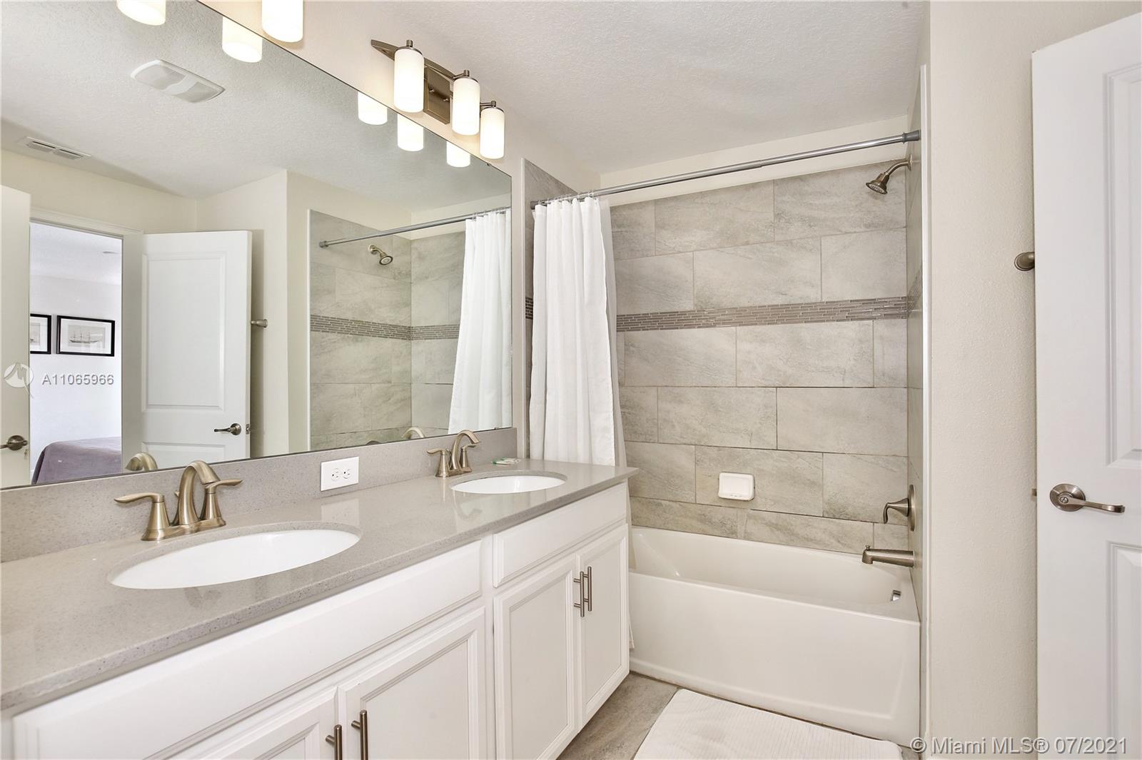 1565 Sandbagger Drive Davenport, FL 33896 - Photo 13 of 46