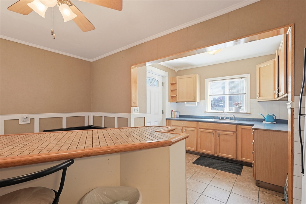 391 Middle Street Fall River, MA 02724 - Photo 15 of 42