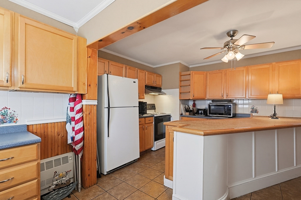 391 Middle Street Fall River, MA 02724 - Photo 17 of 42