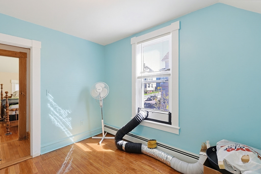 391 Middle Street Fall River, MA 02724 - Photo 33 of 42