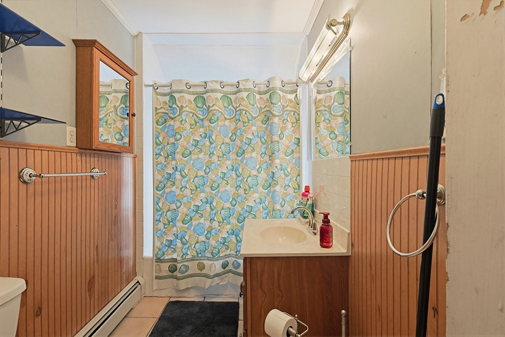 391 Middle Street Fall River, MA 02724 - Photo 41 of 42