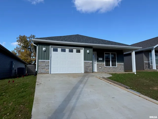 $249,500 | 1605 Cherry Street, Quincy, IL 62301