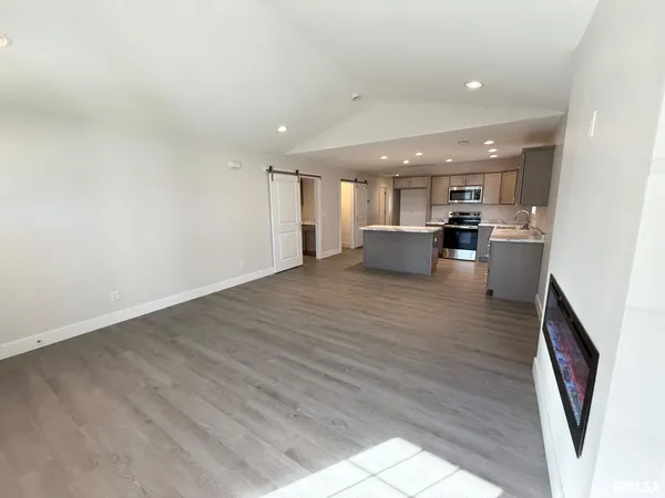 $249,500 | 1605 Cherry Street, Quincy, IL 62301