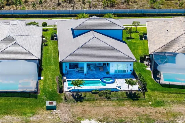 $1,199,000 | 3697 Sapphire Cove Circle, Naples, FL 34114