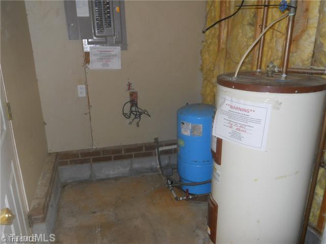 5459 Racine Road Randleman, NC 27317 - Photo 11 of 16 Storage.