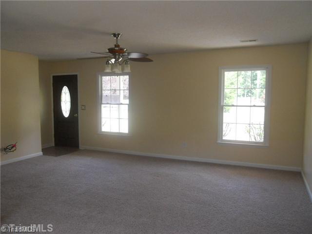 5459 Racine Road Randleman, NC 27317 - Photo 3 of 16 Den/Family/Great Room.