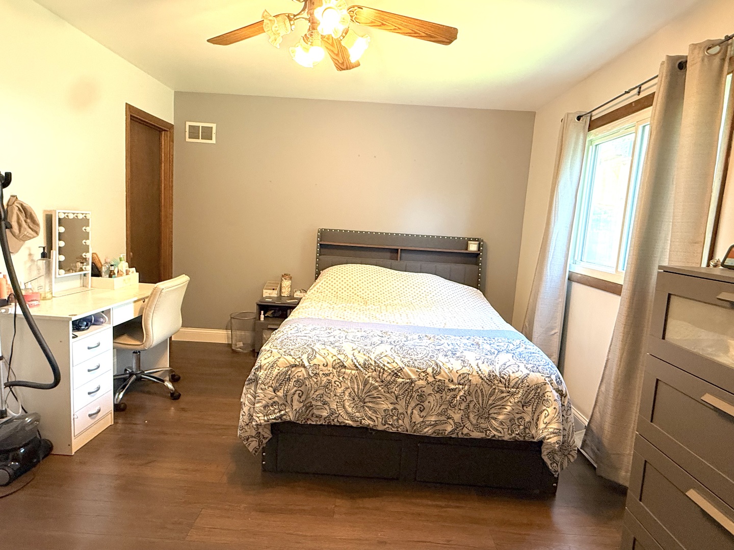 550 South Walnut Street Mundelein, IL 60060 - Photo 13 of 22