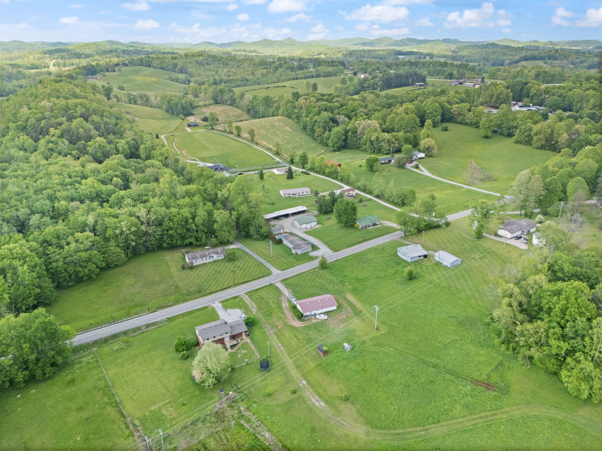 6800 East Laurel Road London, KY 40741 - Photo 64 of 71 68-web-or-mls-DJI_20250430150206_0222_D