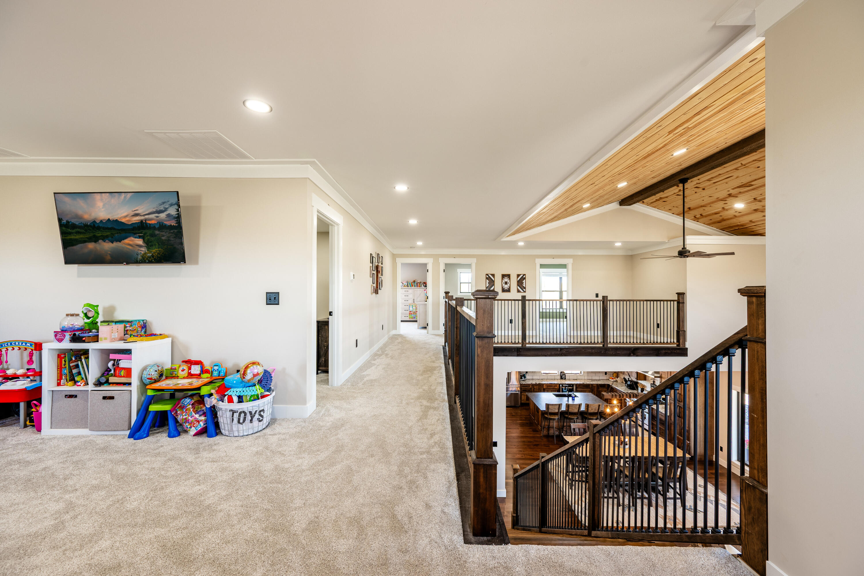 188 Early Creek Road, Unit A Ranchester, WY 82839 - Photo 31 of 70 32 (2)