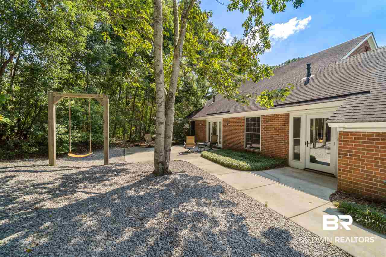 697 Cedar Avenue Fairhope, AL 36532 - Photo 24 of 30 Back Patio