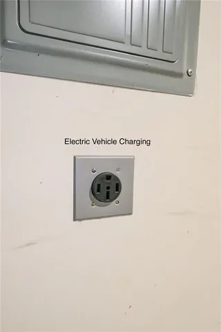 a close up view of a washer and dryer